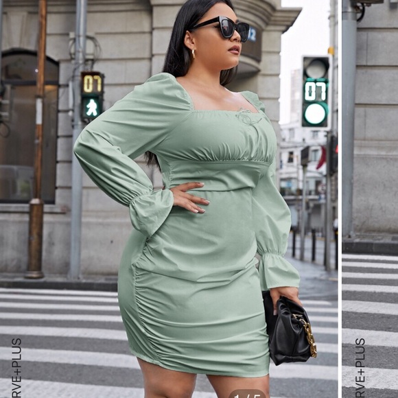 Plus Flounce Sleeve Ruched Bust Dress SHEIN curve - Picture 3 of 5